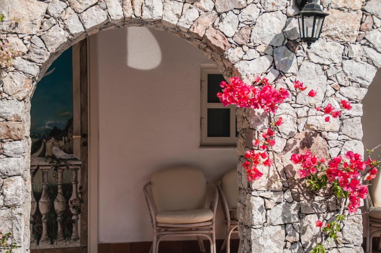 B&B La Villa Giardini-Naxos Exterior foto